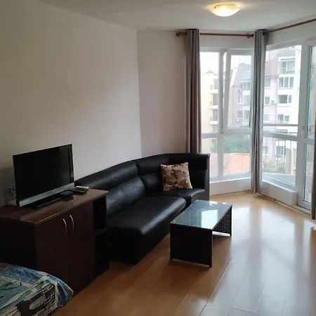 Sea Garden Apartment
